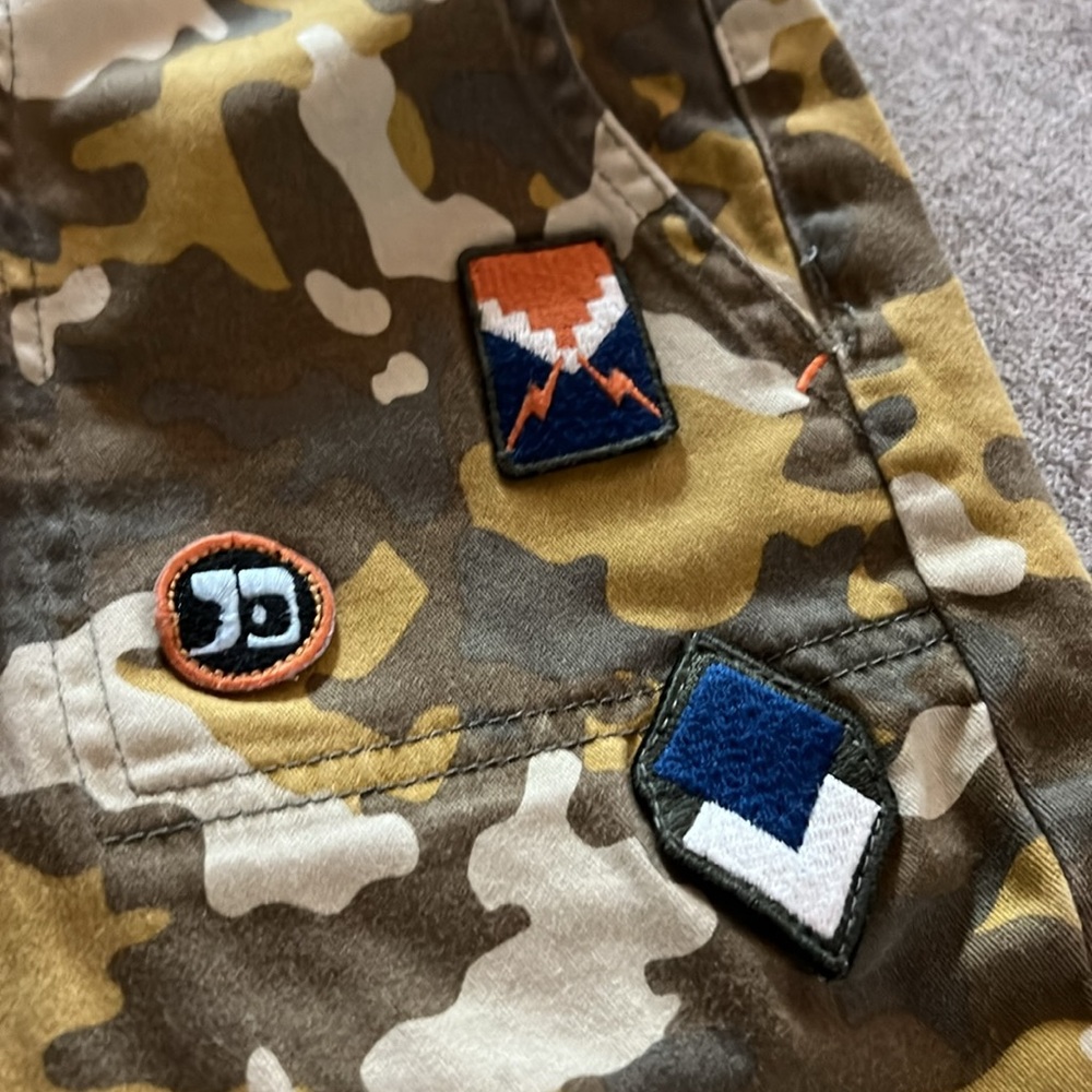 Joe’s camo shorts with patches ~ boys size M (10-12)